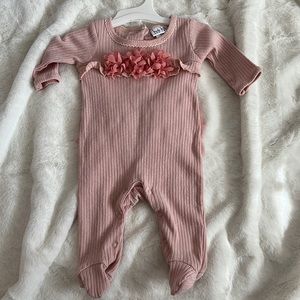 Adorable 0-3 month Nicole Miller outfit